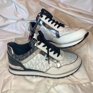 Auth. Michael Kor’s Black, White & Silver Sneaker w/ Monogram in Size 7.5